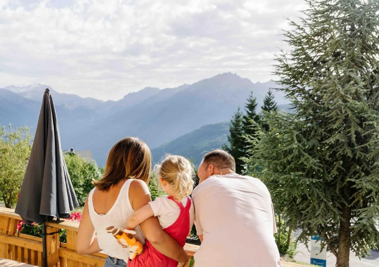 Hotel Village Vacances Atc Routes Du Monde Saint-Francois-Longchamp